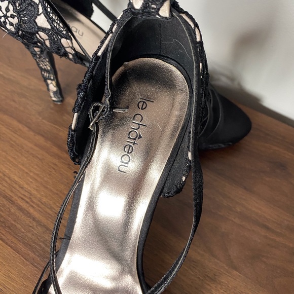 Le Chateau Floral Heels - Picture 4 of 6